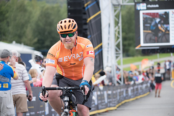 FINISH LINE CROSSING --2470