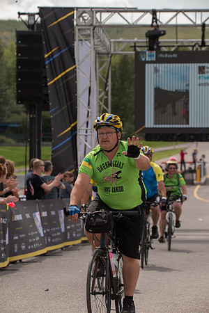 FINISH LINE CROSSING --4085
