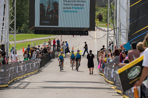FINISH LINE CROSSING --3916