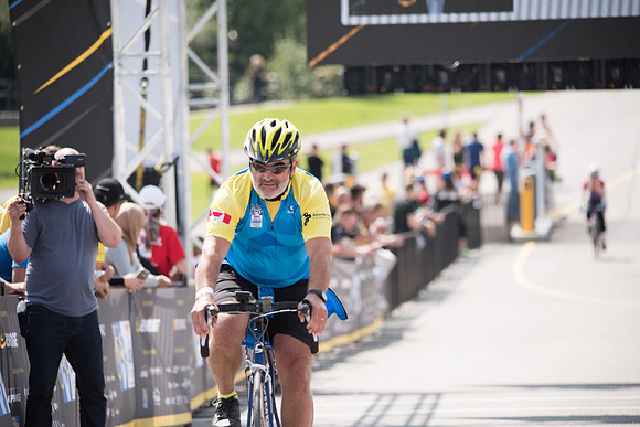 FINISH LINE CROSSING --3374