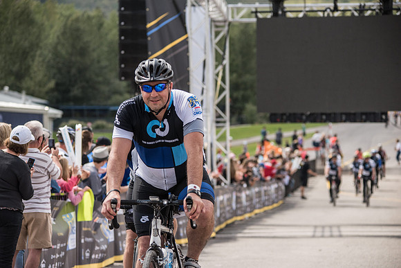 FINISH LINE CROSSING --2615