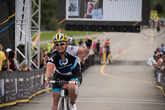 FINISH LINE CROSSING --2766