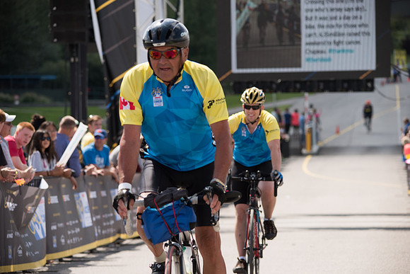 FINISH LINE CROSSING --3330