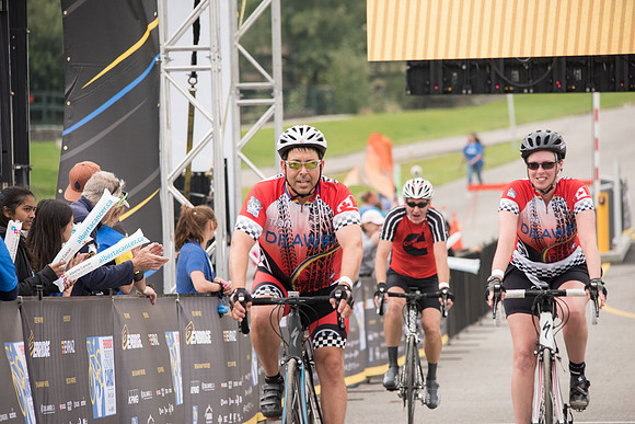 FINISH LINE CROSSING --1450