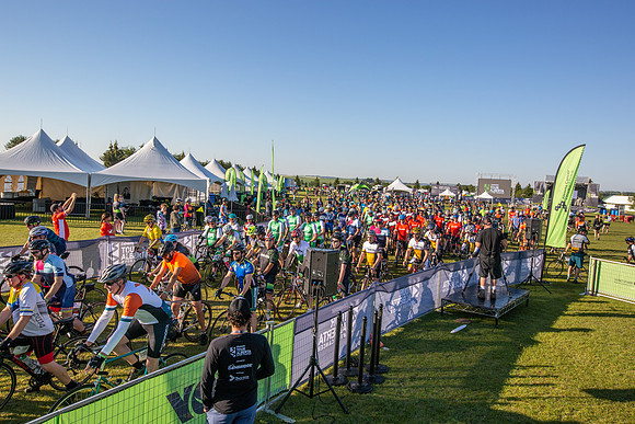 CAMP - RIDERS LEAVING-117