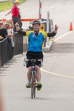 FINISH LINE CROSSING --4485