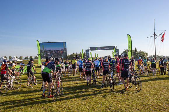 CAMP - RIDERS LEAVING-137