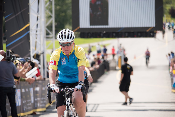 FINISH LINE CROSSING --3395