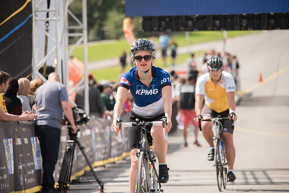 FINISH LINE CROSSING --2314
