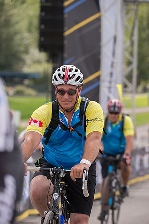 FINISH LINE CROSSING --4889