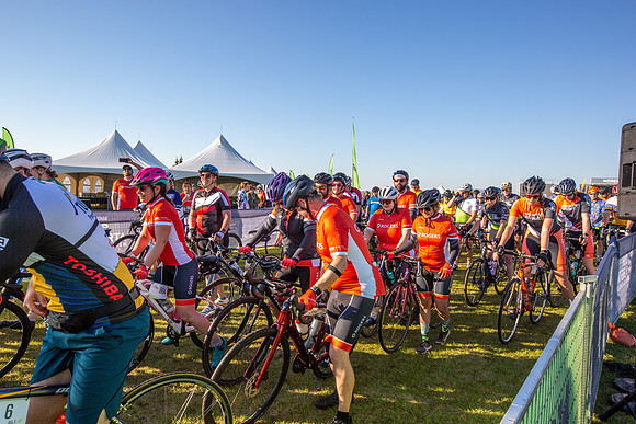 CAMP - RIDERS LEAVING-125