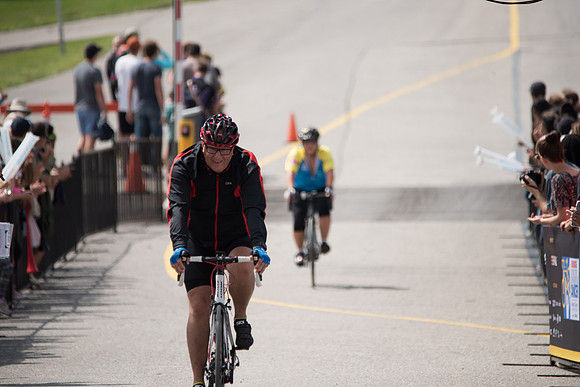 FINISH LINE CROSSING --2351
