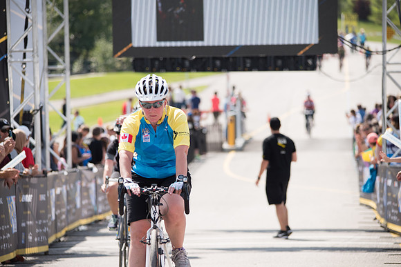 FINISH LINE CROSSING --3394
