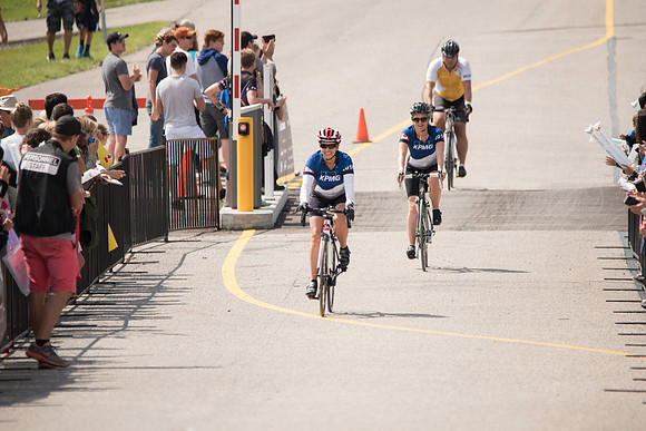 FINISH LINE CROSSING --2308