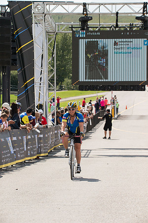 FINISH LINE CROSSING --2486