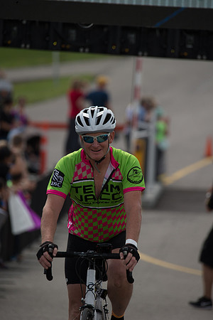 FINISH LINE CROSSING --3227