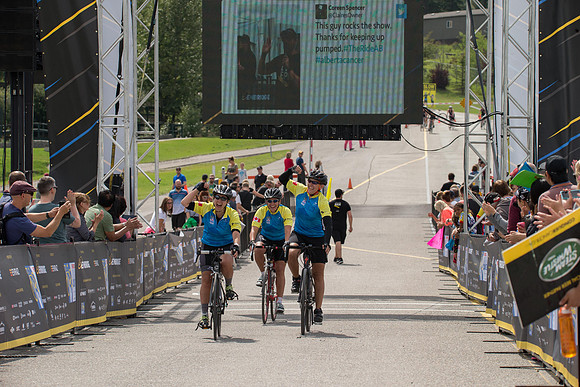 FINISH LINE CROSSING --3936