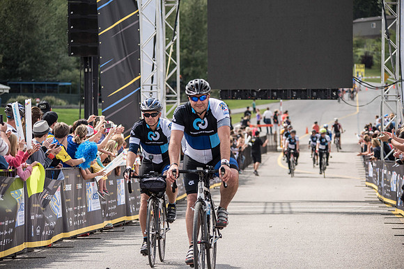 FINISH LINE CROSSING --2614