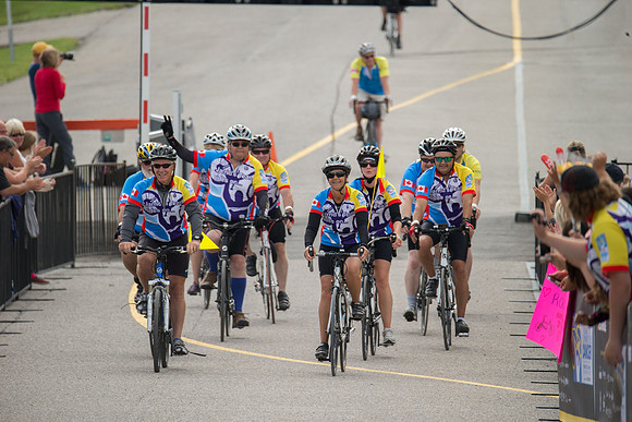 FINISH LINE CROSSING --4535