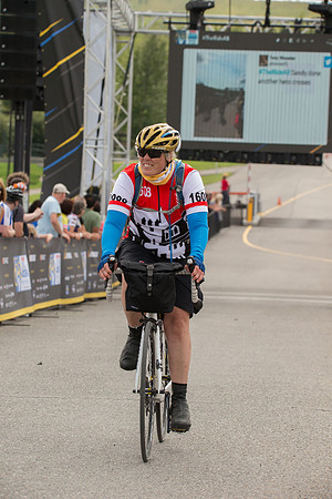 FINISH LINE CROSSING --4597