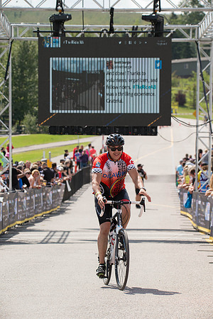 FINISH LINE CROSSING --2479