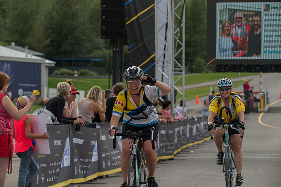 FINISH LINE CROSSING --4429