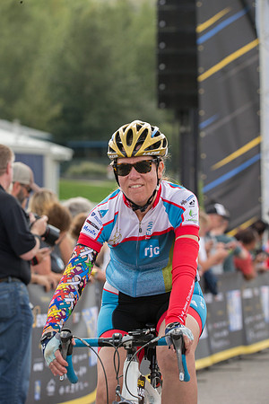 FINISH LINE CROSSING --3372