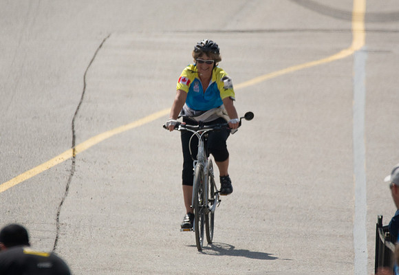 FINISH LINE CROSSING --2802