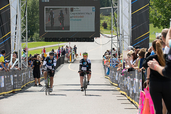 FINISH LINE CROSSING --2503