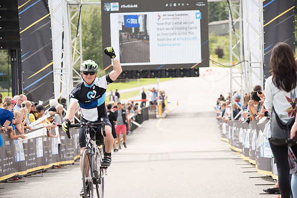 FINISH LINE CROSSING --2539