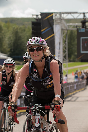FINISH LINE CROSSING --3977