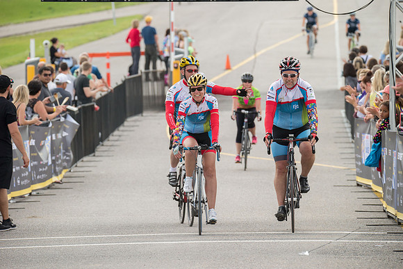 FINISH LINE CROSSING --3356