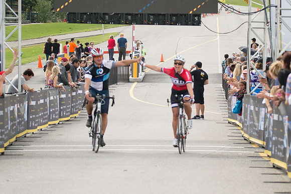 FINISH LINE CROSSING --3162