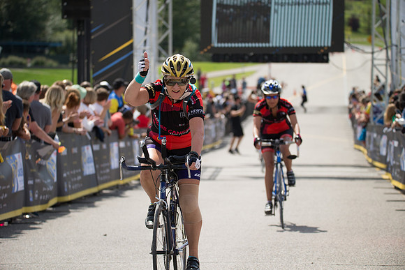 FINISH LINE CROSSING --3107