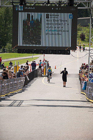 FINISH LINE CROSSING --2811