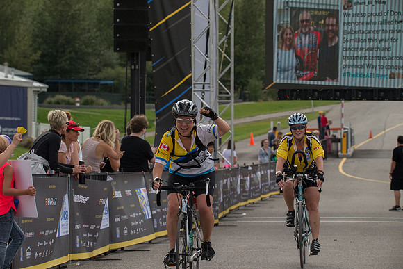 FINISH LINE CROSSING --4426