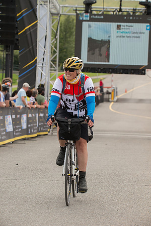 FINISH LINE CROSSING --4596