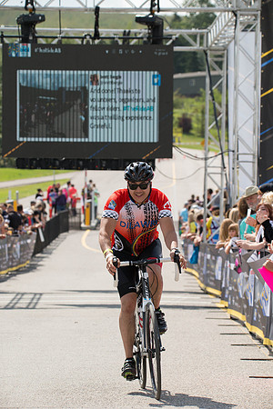 FINISH LINE CROSSING --2480