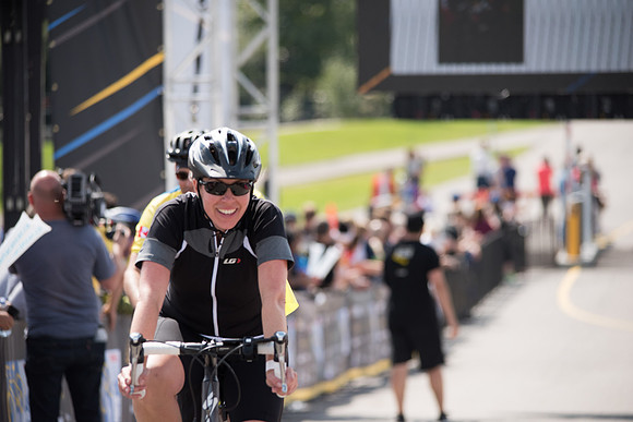 FINISH LINE CROSSING --3397