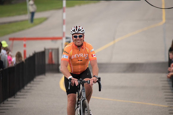 FINISH LINE CROSSING --1761