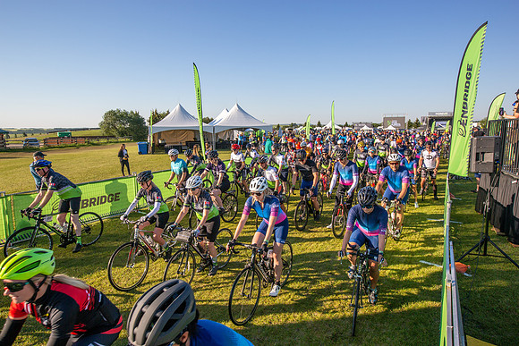 CAMP - RIDERS LEAVING-101