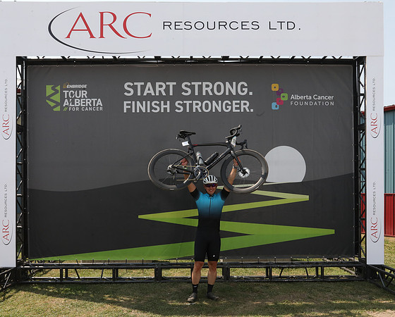 HERO WALL - POWERED BY ARC-880