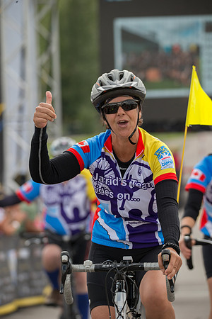 FINISH LINE CROSSING --4568