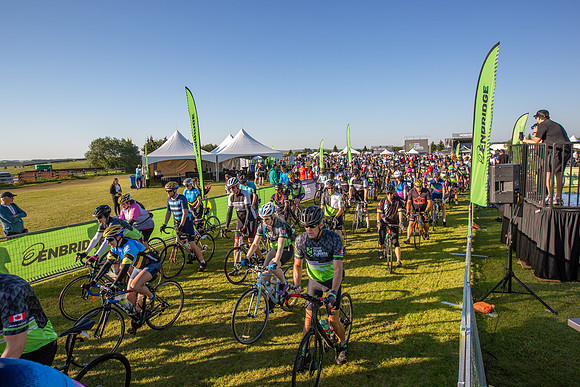 CAMP - RIDERS LEAVING-107