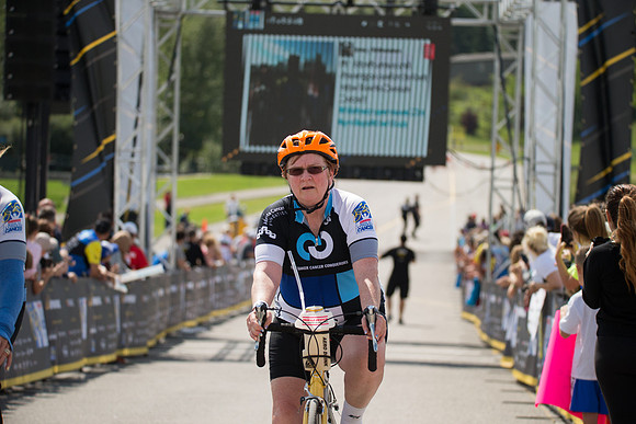 FINISH LINE CROSSING --2735
