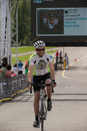 FINISH LINE CROSSING --4047
