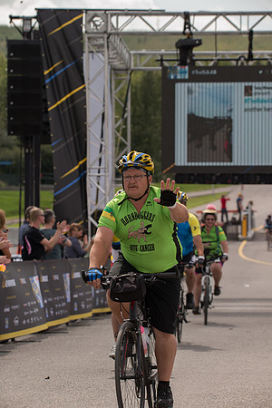 FINISH LINE CROSSING --4084