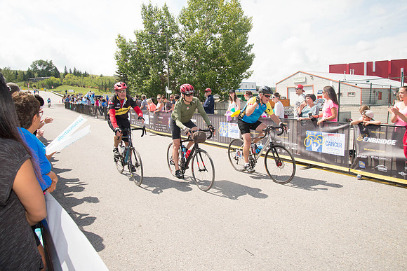 FINISH LINE CROSSING --0336