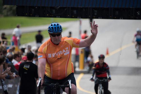 FINISH LINE CROSSING --2696