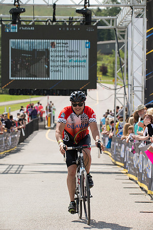 FINISH LINE CROSSING --2480